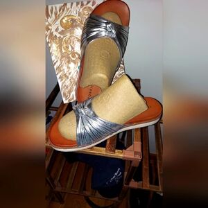 Women's sandals
